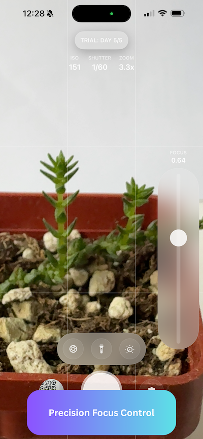 Macro Camera Pro interface showing precision focus slider